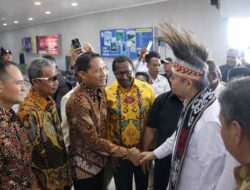 Ketua Dewan Pembina GEKIRA Tiba di Sorong, Kapolda PBD Pastikan Kamtibmas Kondusif