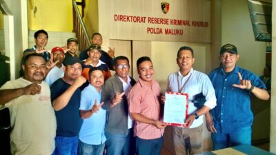 Bodewin Wattimena Resmi Laporkan Dugaan Hoaks dan Fitnah ke Polda Maluku 31 IMG 20260128 WA0022