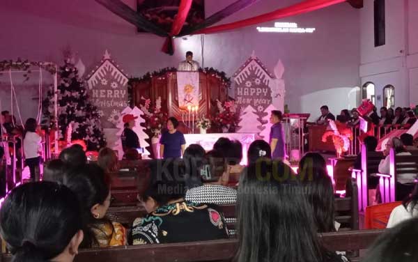 Ibadah Kunci 2025 di GMIM Kasuruan Kumapey Motoling: Momen Evaluasi-Pengharapan Baru 3 Ibadah Kunci Tahun 2025 GMIM Kasuruan Kumapey Motoling3