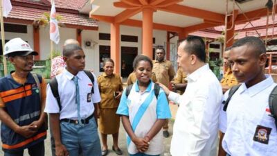 Ilustrasi Sekolah Rakyat Biak Papua