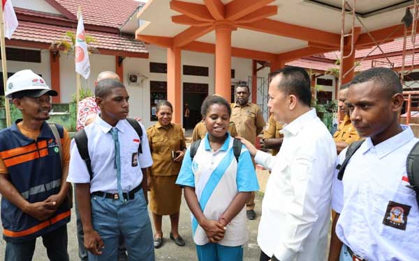 Ilustrasi Sekolah Rakyat Biak Papua
