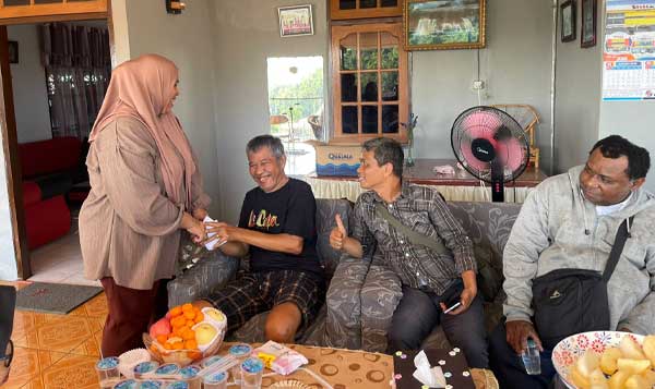 Momen Haru Warnai Kunjungan ke Senior dan Keluarga Jurnalis di Jayapura 2 Jurnalis se Papua Kunjungan Kasih ke 2 Jurnalis Kel Jurnalis2