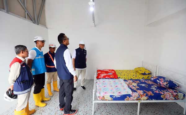 Danantara Sinergikan BUMN Bangun Huntara di Aceh Tamiang, PLN Sambung Listrik 4 PLN Danantara Bangun Huntara di Aceh Tamiang4