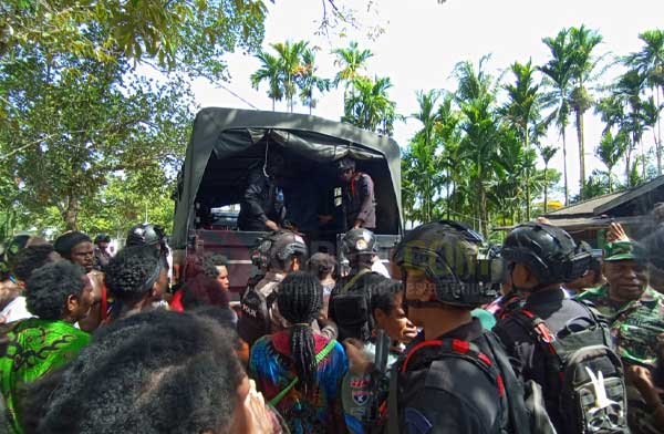 Ini Pemicu Kericuhan di Kwamki Narama Usai Perdamaian Dang-Newegalen 2 Pelaku Konflik Kwamki Narama Diamankan2