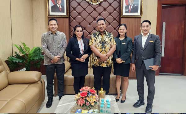 Swisbell Ambon Zets Ambon Jalan Sehat Kunjugi Wagub Mal