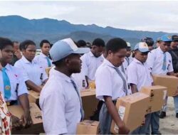 Terima Bantuan Laptop Gratis, Timinus Wonda Apresiasi Pemprov Papua Tengah