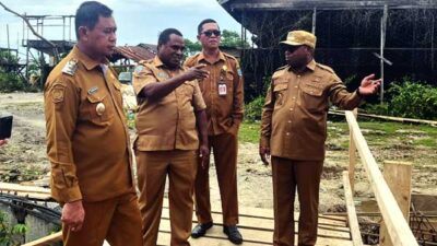 Walkot SL Tinjau Pengerjaan Drainase Km10