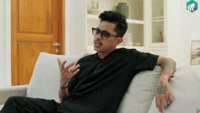 Beta Hanya Tampa Singgah: Luka Lelaki dalam Lagu Terbaru Fresly Nikijuluw 21 Fresly Nikijuluw