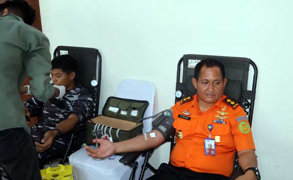 Kantor SAR Ambon Donor Barah HUT ke 54