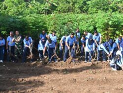 Panen Singkong dan Semangka: Lanud Pattimura Bagikan Hasilnya ke Masyarakat