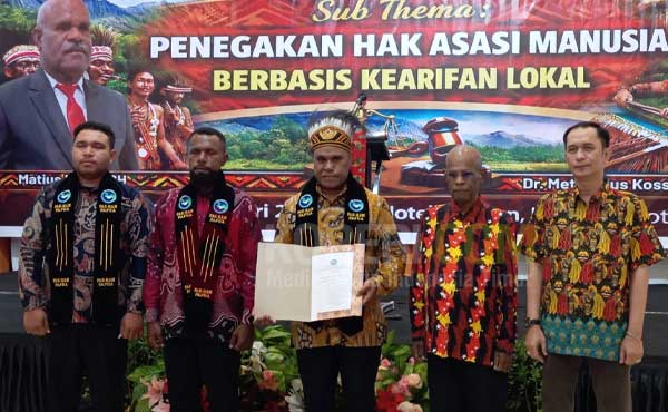 Resmi Pimpin PAK-HAM Papua, Methodius Kossay Siap Perkuat Kolaborasi Penegakkan HAM 1 PAK HAM Papua Periode 2026 2029