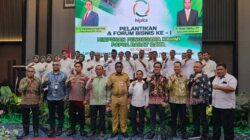 Pemprov PBD Apresiasi HIPKA: Jadi Mitra Strategis Pembangunan Ekonomi 2 Sekda Yakob Kareth Foto Bersama Ketua dan Anggota HIPKA PBD /Foto: Suzan