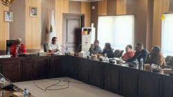 Pemkab Mimika-Perwakilan Buruh Moker PTFI Gelar Pertemuan, Ini Penjelasan Bupati 7 Pemkab Mimika Buruh Moker PTFI Bertemu