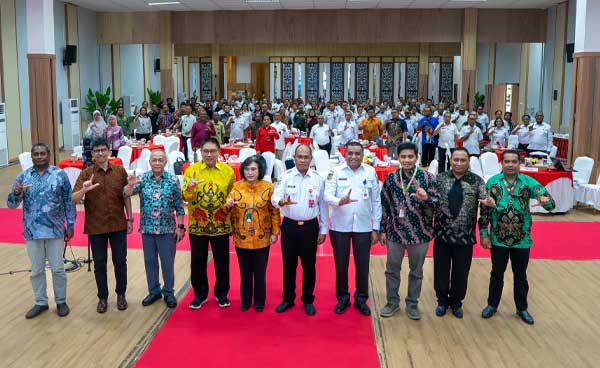 Kemen LHK-Pemprov Papua Tengah Gelar Sosialisasi Indonesia’s Folu Net Sink 2030 3 Pemprov PT Sos Indonesias Folu Net Sink 2030 3