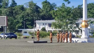 Pejabat Mimika Diminta Segera Laporkan LHKPN 2025, Ini Resikonya 21 Pj Sekda Mimika Apel pagi 2 Feb 26