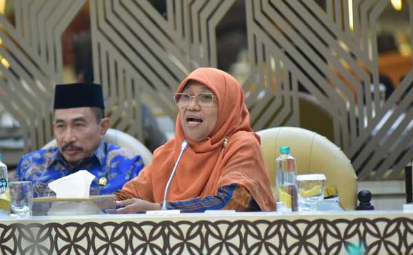 Saadiah Uluputty Ribuan Kades