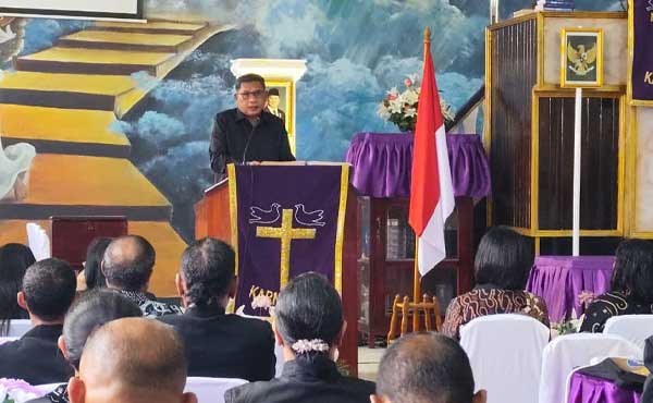 Walkot BW Persidangan ke 57 GPM Pulau Ambon