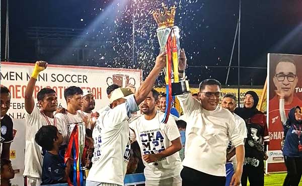 Tutup Turnamen Mini Soccer Piala Raja Negeri Batu Merah, Ini Janji Wali Kota Ambon 1 Walkot BW Tutup Gawang Mini Pilaa Raja Batu Merah 2026