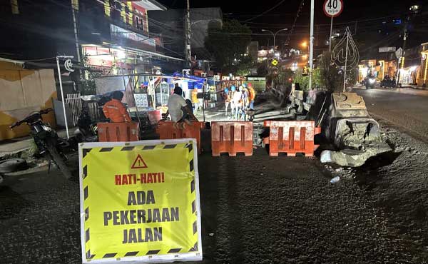 Pekerjaan Preservasi Jalan di Batu Merah Telah Berjalan 4 BPJN Mal Preservasi Jalan Rusad Butu Merah4