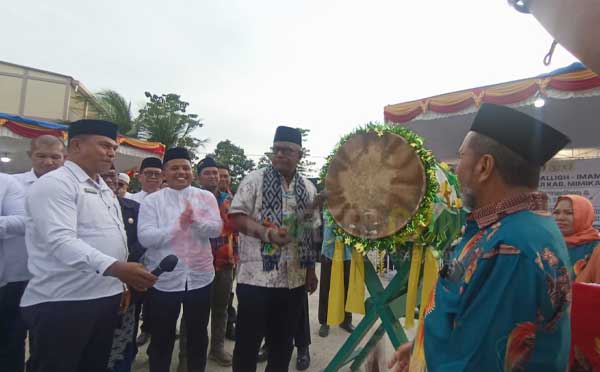Buka Kick Off Safari Ramadan di Yayasan Al-Islah Timika, Ini Penegasan Bupati Rettob 2 Bupati JR Kick Off Rmadhan 2