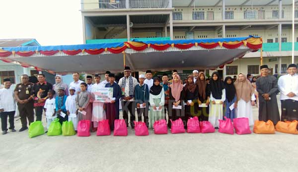 Buka Kick Off Safari Ramadan di Yayasan Al-Islah Timika, Ini Penegasan Bupati Rettob 3 Bupati JR Kick Off Rmdhn 3