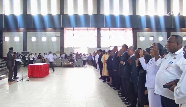 Lantik Puluhan Pejabat Tinggi Pratama, Bupati Mimika Resmi Rombak Birokrasi 2 Bupati JR Rombak Birokrasi Mimika