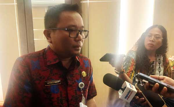 Inovasi “Sa Antar Ko” RSUD Mimika Prioritas Pasien OAP, 1.471 Pasien Terlayani 1 Direktur Utama RSUD Mimika dr. Anton Pasulu