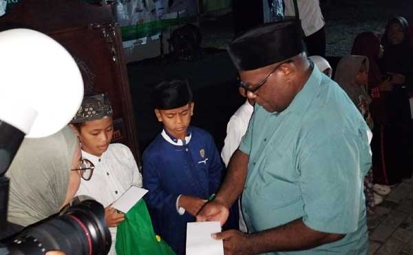 Gubernur Meki Didampingi Bupati-Wabup Mimika Bukber di Pesantren Ahsanul Ulum 2 Gub Meky Bukber Mimika 2