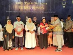 HIPMI PBD Santuni Kaum Dhuafa Saat Buka Puasa Bersama FORKOPIMDA