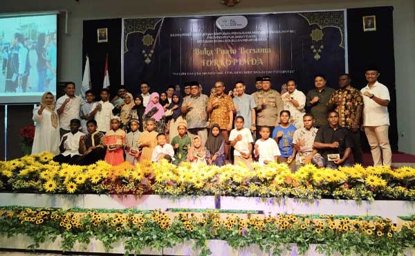 HIPMI PBD Santuni Kaum Dhuafa Saat Buka Puasa Bersama FORKOPIMDA 2 HIPMI PBD FORKOPIMDA Bukber2