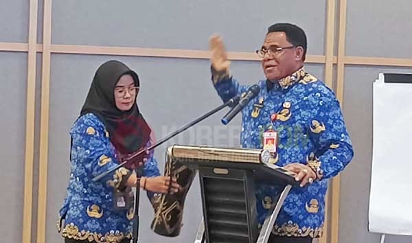 Pj Sekda Yakob Kareth Membuka Rapat Kerja Pembentukan Kelompok Kerja Mangrove Daerah (KKMD) di Swissbel Hotel Sorong, Kamis (5/3/2026)/Foto: Suzan