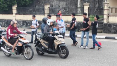 Peduli Sesama di Momen Ramadan, Komunitas Mio M3 Ambon Berbagi Takjil