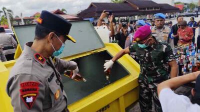 Polda PBD Musnahkan Barang Bukti Miras Hasil Operasi Kepolisian