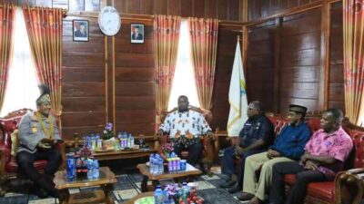 Pertemuan Silaturahmi Kapolda Papua Barat Brigjen Pol. Alfred Papare,S.I.K dengan MRP Provinsi Papua Barat di kantor MRP PB, Jumat (13/3/2026). Foto/ Ist