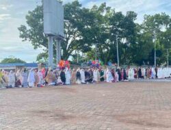 Shalat Id di Timika Berjalan Khidmat, Pesan Bupati Rettob: Perkuat Keberagaman