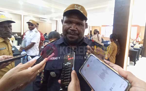 Kepala Distrik Tembagapura Thobias Yawame