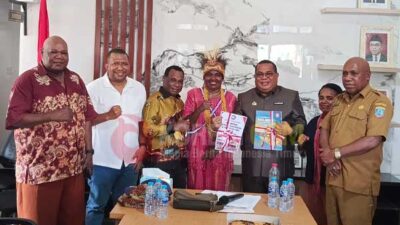 Kesbangpol PBD Terima Dokumen Ormas PKBF, Japsenang Apresiasi