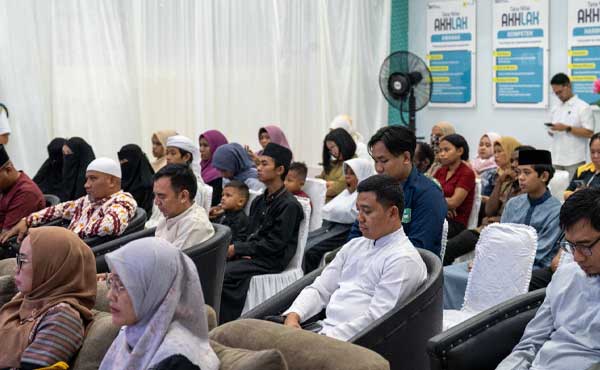 Berbagi Berkah Ramadan: YBM PLN Kembali Tebar Kebaikan di Tanah Papua 2 PLN YBM PLN Tebar Kebaikan di Tanah Papua2
