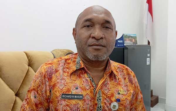 Sepak Bola Papua: Prospek Baru Menuju Masa Depan yang Cerah 2 Richard N. Wakum Pemerhati Sepak Bola