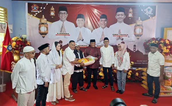 SOKSI Maluku Gelar Bukber dan Silaturahmi Bersama Anak Yatim-Dhuafa di Negeri Liang 2 SOKSI Maluku Bukber Yatim Dhuafa Negeri Liang