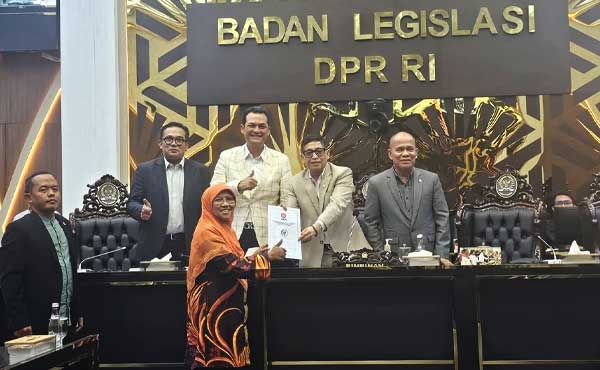 Tertunda Puluhan Tahun: RUU PPRT Kini Menuju Pengesahan 1 Saadiah Uluputty RUU PRRT