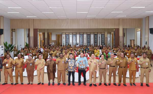 Pengembangan Kompetensi ASN Papua Tengah Jadi Prioritas, Pemprov Lakukan Ini 2 Sekda PT Pengembangan Kapasitas ASN