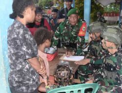 Diteror-Palak Separatis OPM, TNI Evakuasi 21 Warga Pengungsi dari Hutan Maybrat