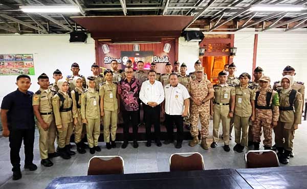 Walkot BW Praja IPDN Utusan Ambon