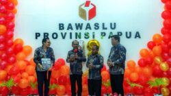 Peluncuran Buletin Tabura-Rumah Data di Puncak HUT ke 18 Bawaslu 2 Bawaslu Papua Puncak HUT ke 18