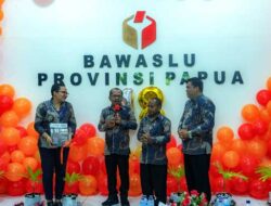 Peluncuran Buletin Tabura-Rumah Data di Puncak HUT ke 18 Bawaslu