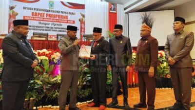 Serahkan Dokumen LKPJ 2025 ke DPRP, Gubernur PB Ungkap Soal Realisasi PAD 33 DPRP PB Paipurna Penyerahan LKPJ 2025