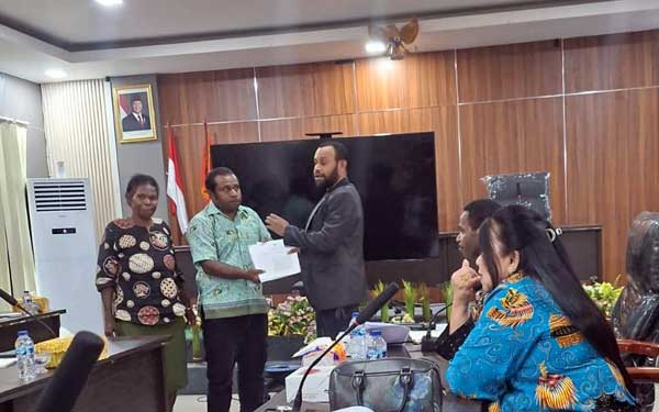 DPRP PBD Dikunjungi Ma2 Padangan Asli Papua