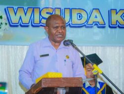 Pesan Gubernur Papua Tengah ke 22 Lulusan STIMIK Pesat Nabire: Teruslah Belajar !