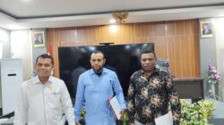 Apresiasi Realisasi Program Disparpora-Ekraf, Tapi Temukan Ini Jadi Rekomendasi Pansus LKPJ 2025 16 Pimpinan Pansus LKPJ Gubernur tahun 2025 saat memberikan keterangan persnya di ruang rapat DPRP Papua Barat Daya, Jumat (10/4/2026)/Foto: KENN
